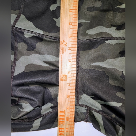 Athleta Contender 7/8 Leggings Womens Size Small Green Camo Stretch Shaping - Picture 10 of 11